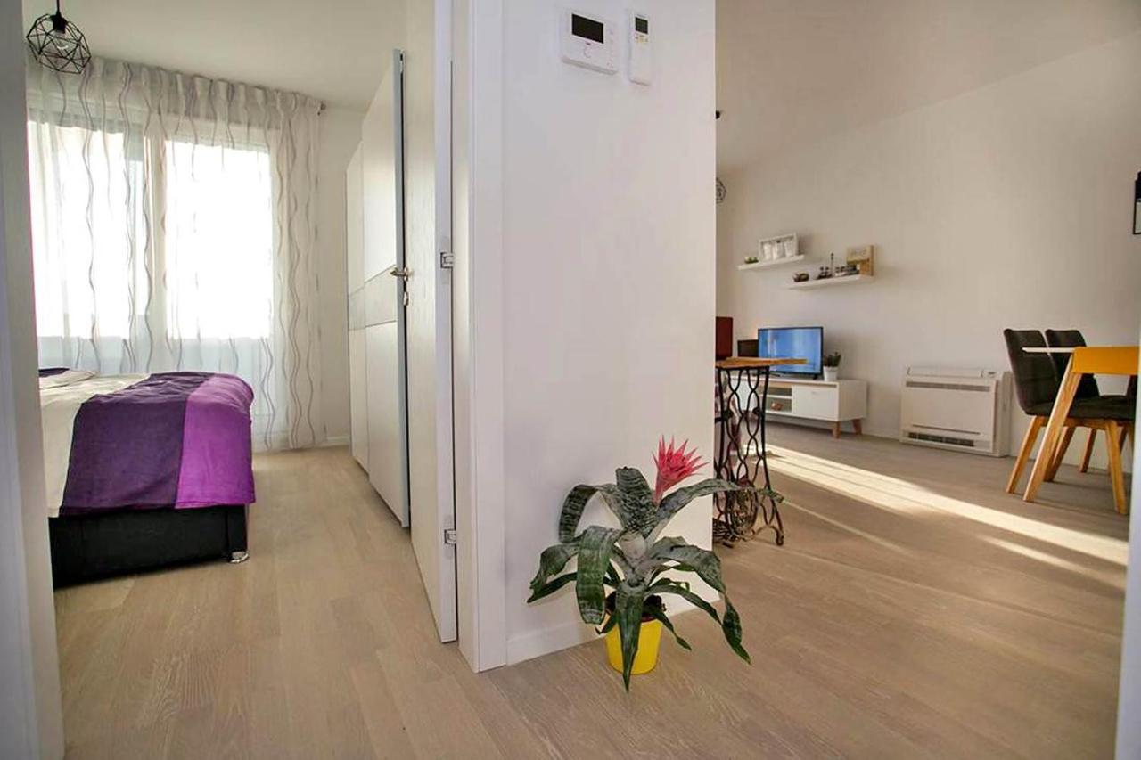 Apartment Sweet Daisy With Parking Zadar Exteriör bild